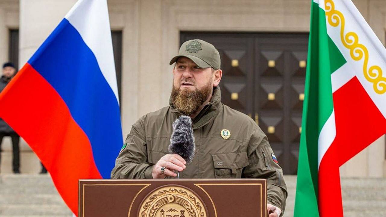 Рамзан Кадыров предложил мужчинам,   ведущим «праздный» образ жизни,   идти на службу в ВС РФ