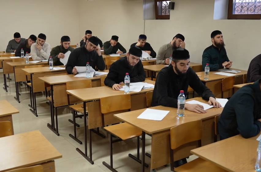 Чеченские студенты соревнуются в знании исламских наук
