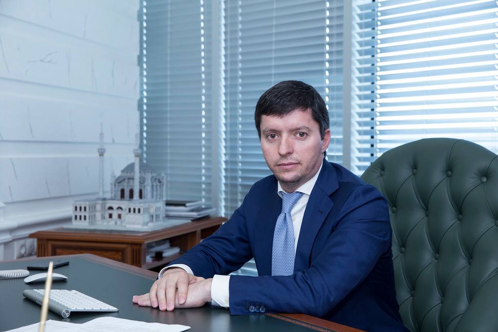 Хасан Хакимов назначен помощником Главы ЧР по ближневосточным делам