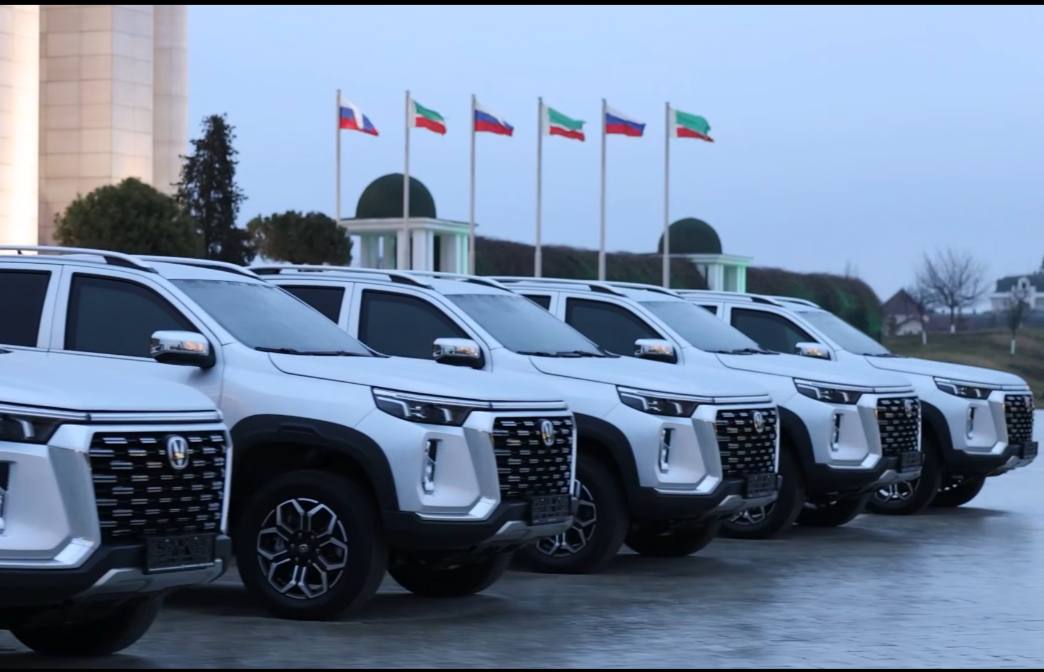 Висхан Мацуев передал 5 бронированных пикапов Changan для нужд СВО