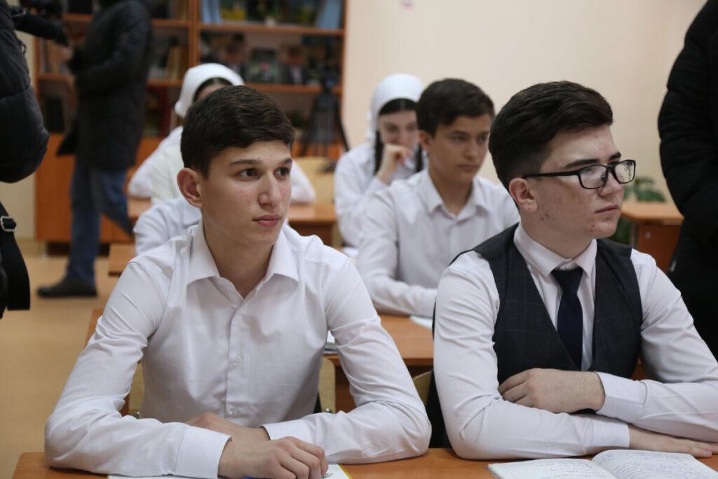 В Шаройскком районе проходят профориентационные уроки для будущих выпускников