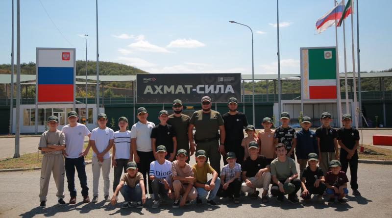 Для школьников провели экскурсию в РУС им.В.В. Путина