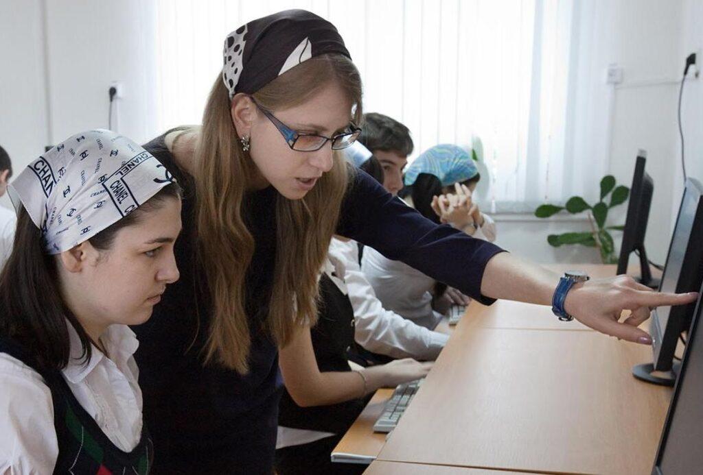 Семинар для учителей прошел в селе Шаами-Юрт в Чечне