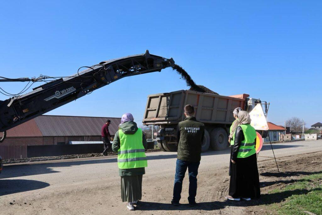 В Чечне ремонтируют дорогу Серноводское – Грозный