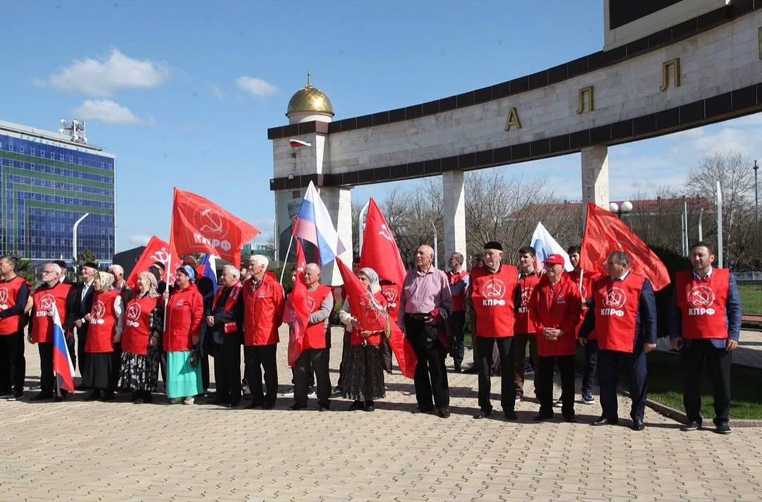 В Грозном прошел международный антифашистский марш-эстафета
