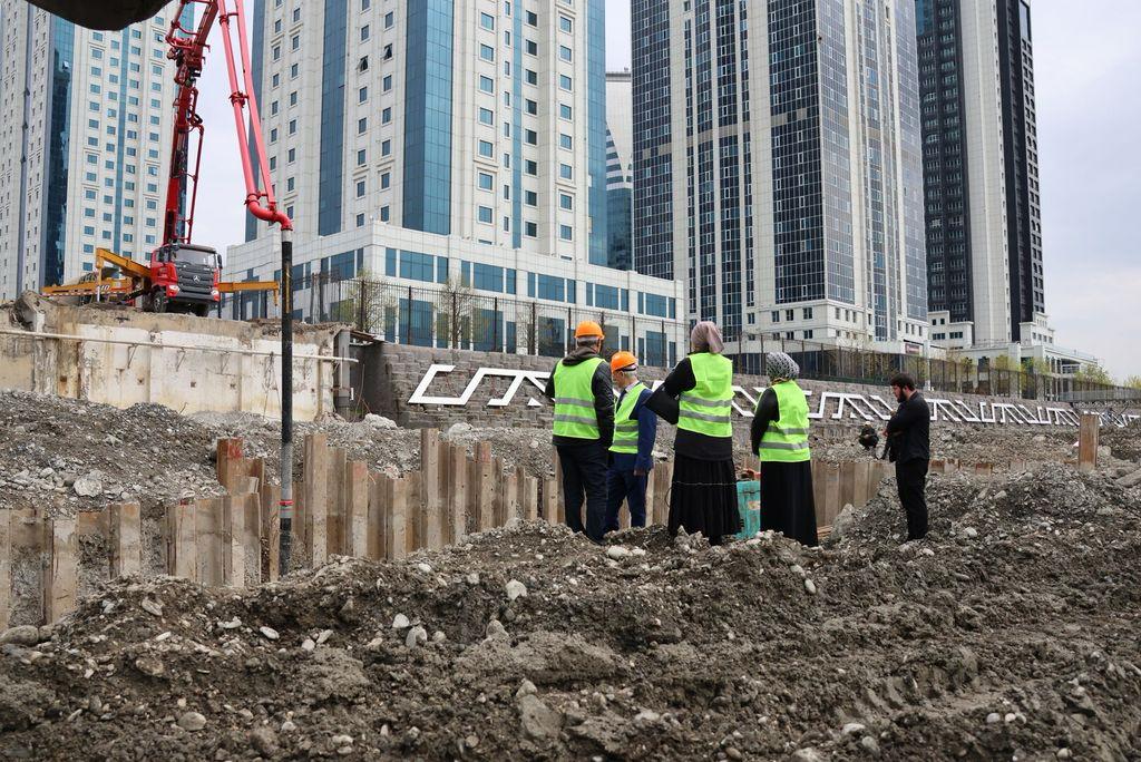 В Грозном реконструируют участок улицы Узуева