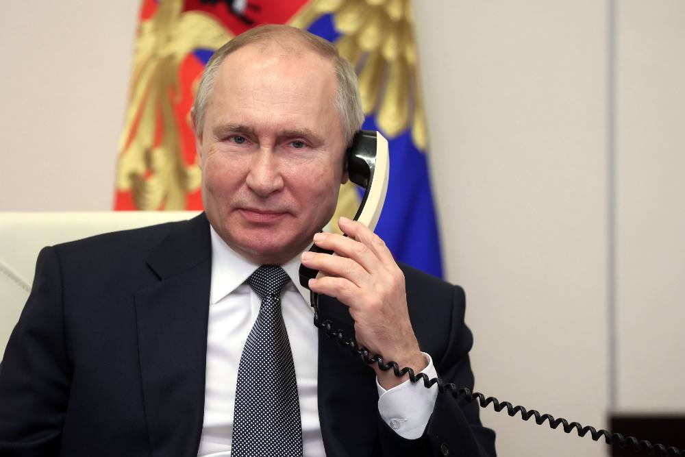 Путин сообщил Трампу о предотвращении угрозы терактов у Кремля перед 9 Мая