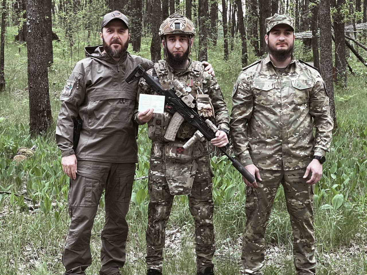 22 военнослужащих полка «Север-АХМАТ» МО РФ награждены государственными и ведомственными наградами