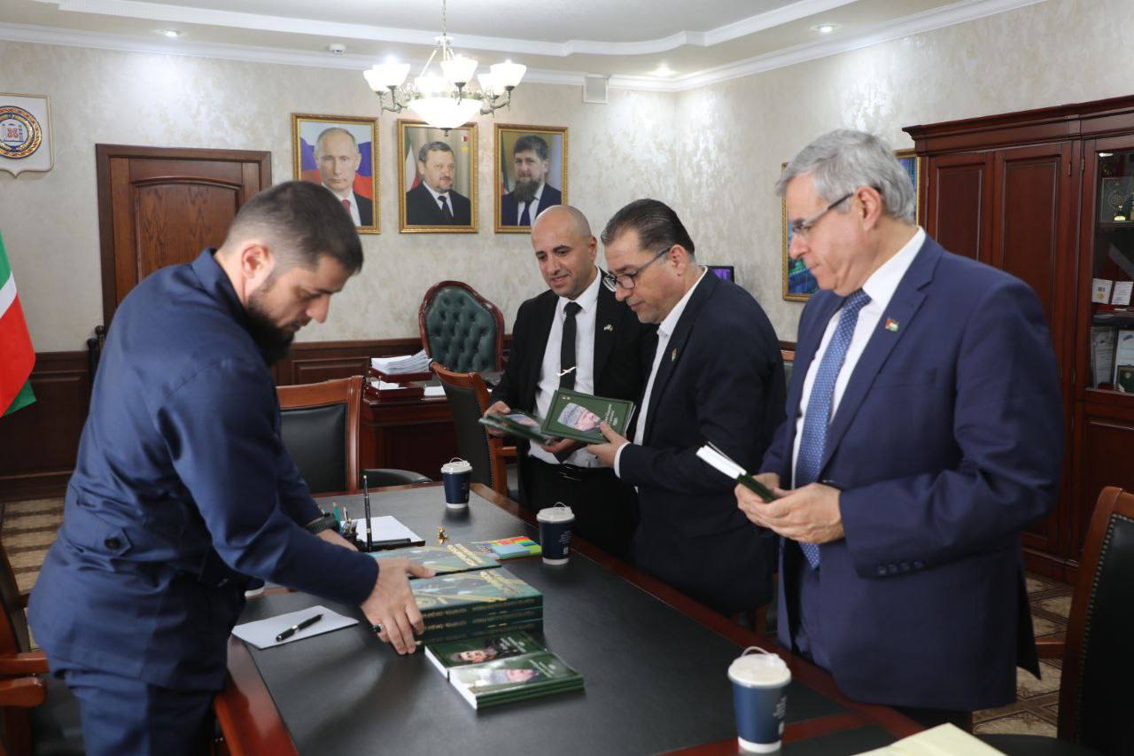 Президент Палестины поблагодарил Кадырова за поддержку палестинского народа