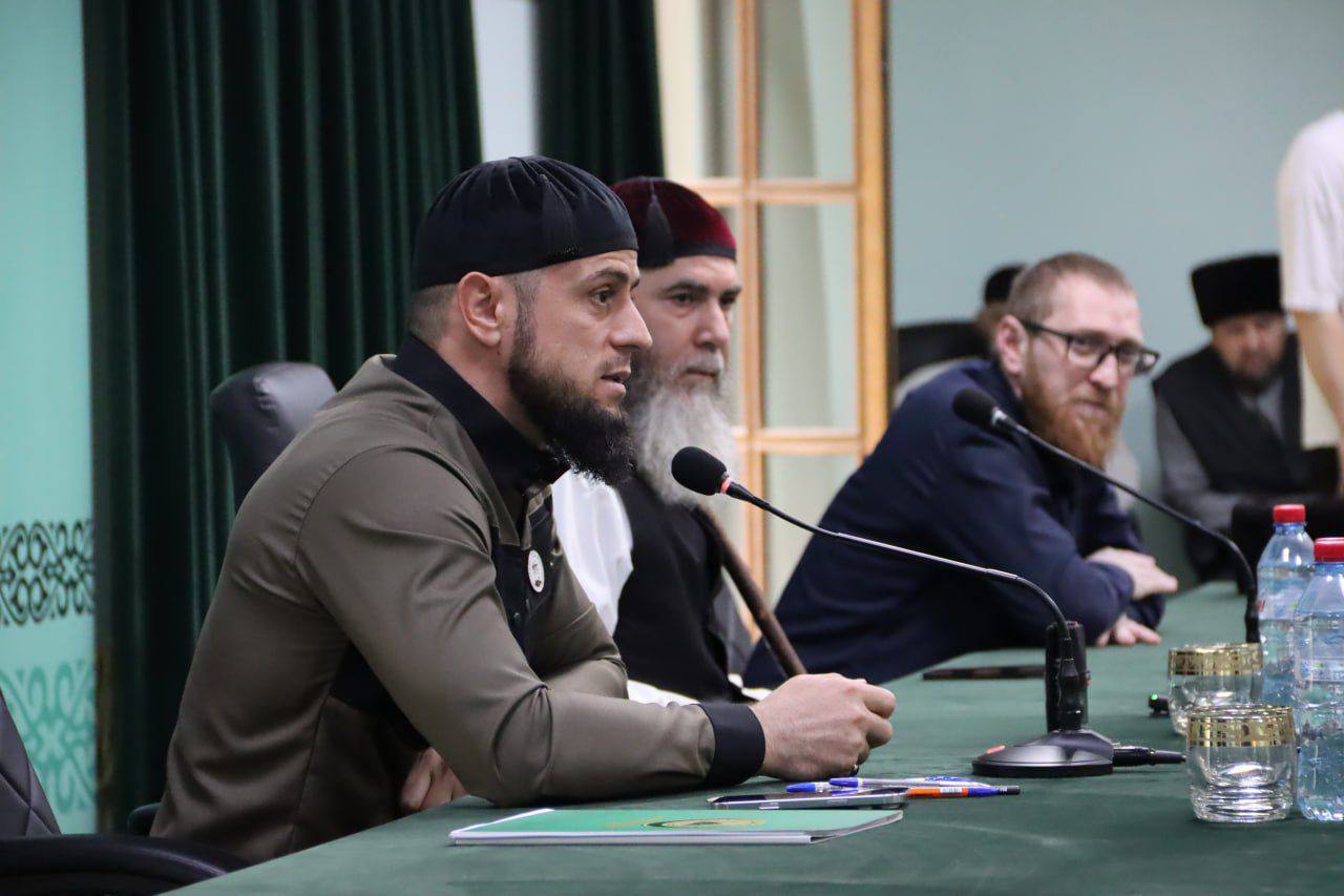 В Грозном прошла встреча с владельцами магазинов женской одежды