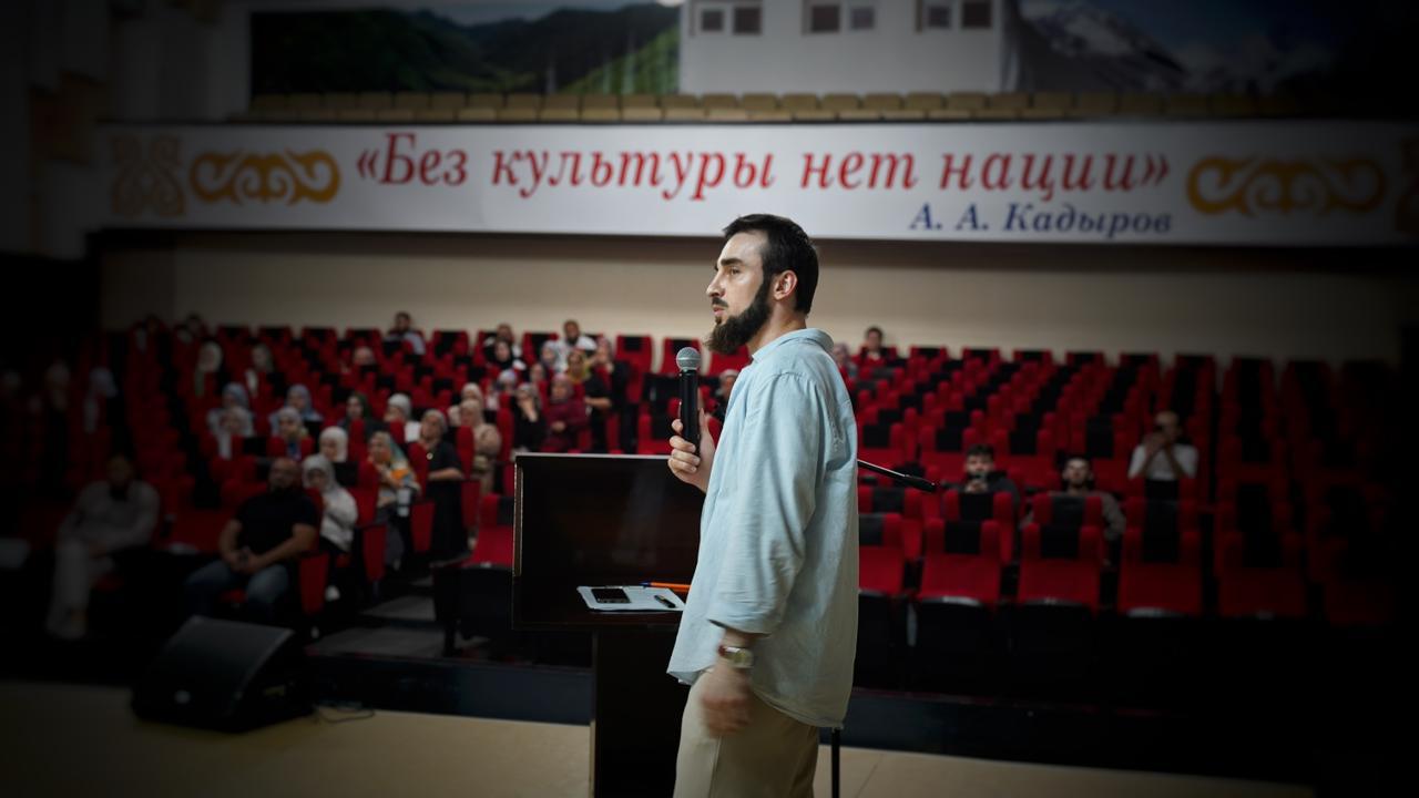Специалисты ЦУР провели семинар для администраторов госпабликов Урус-Мартановского района