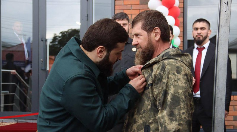 Рамзану-Хаджи Кадырову вручена медаль «За заслуги перед Веденским муниципальным районом»