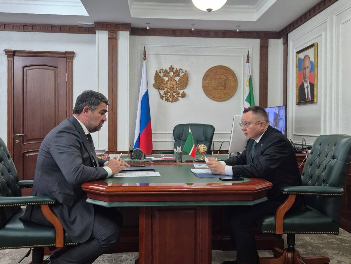 Муслим Зайпуллаев и Ирек Файзуллин обсудили развитие стройотрасли и сферы ЖКХ в ЧР