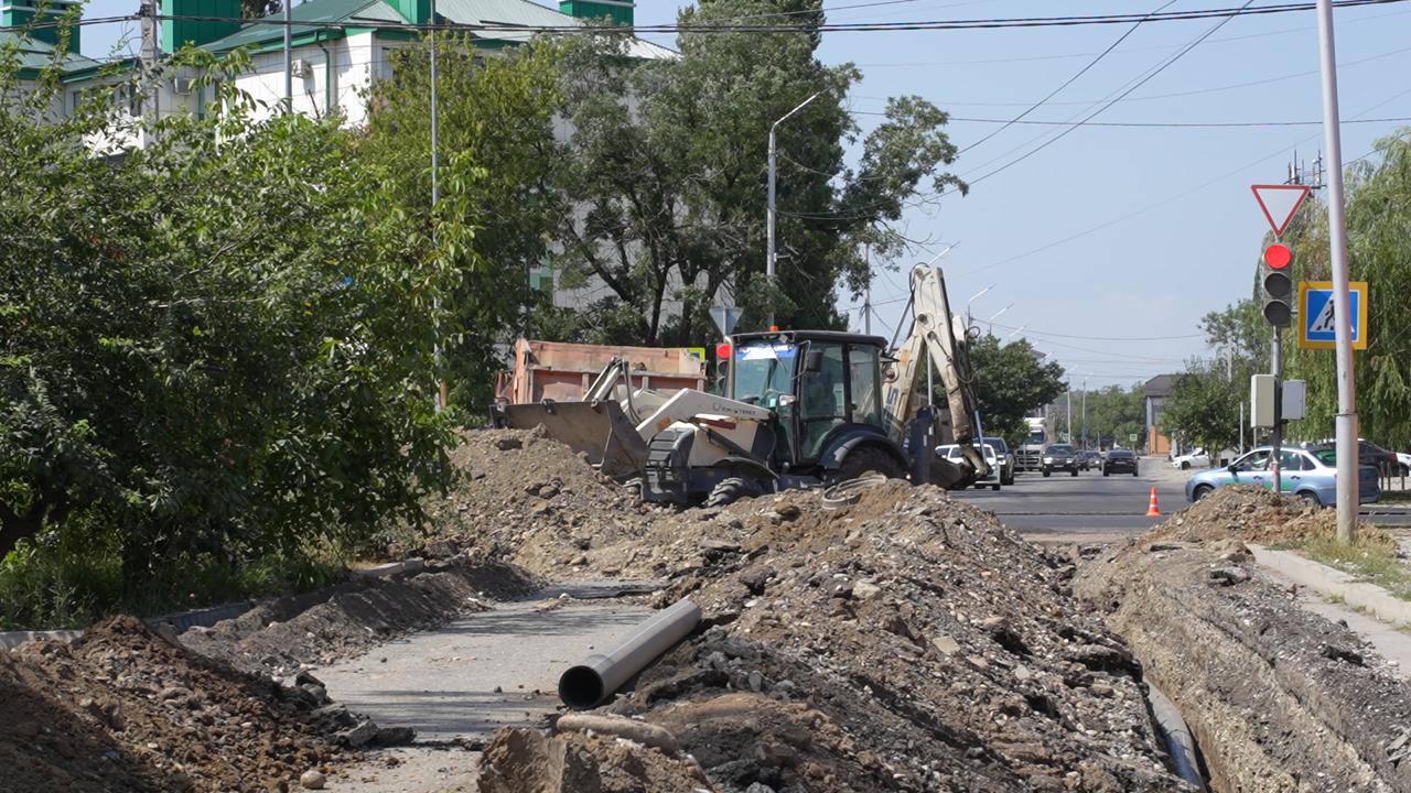 Сети водоснабжения протяжённостью три километра строят в Байсангуровском районе Грозного