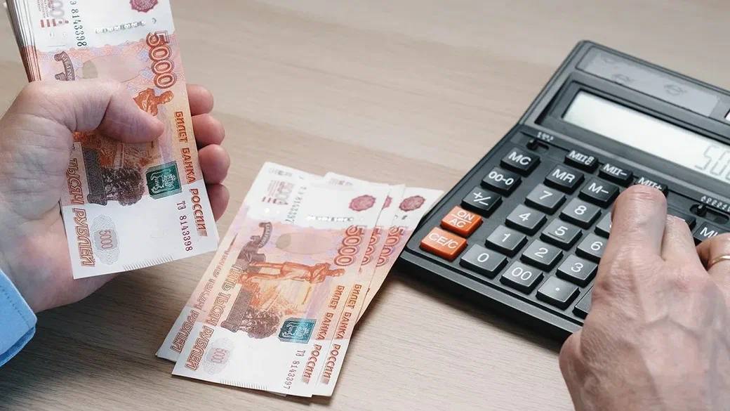 С 1 октября бюджетникам повысят зарплаты