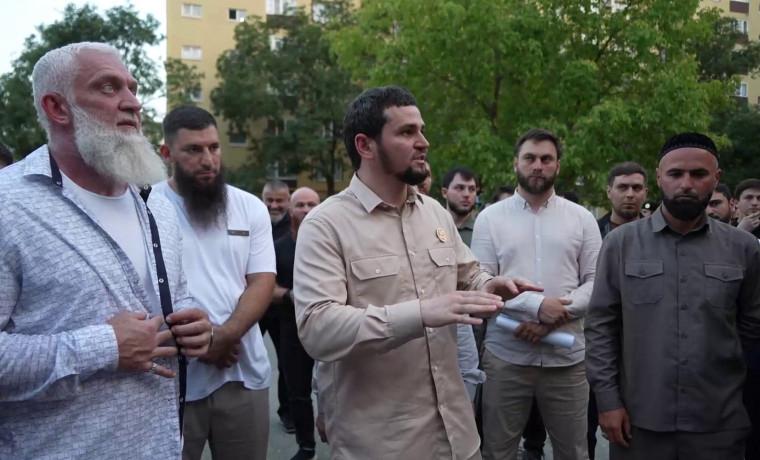 Мэр Грозного Хас-Магомед Кадыров провел выездную встречу жителями.