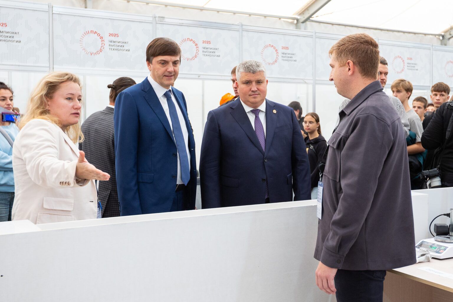 Более 100 медалей вручили на чемпионате высоких технологий