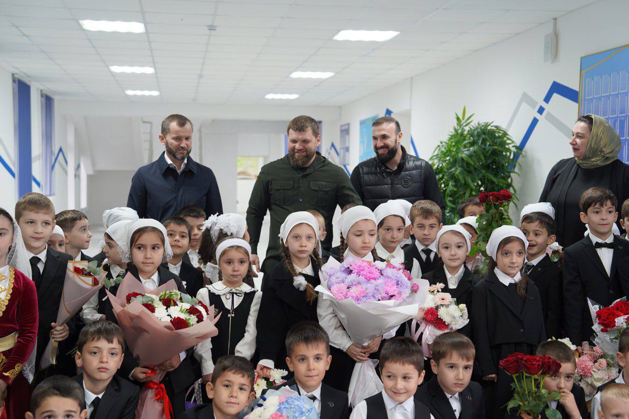 В Шелковской официально открыли школу после капитального ремонта