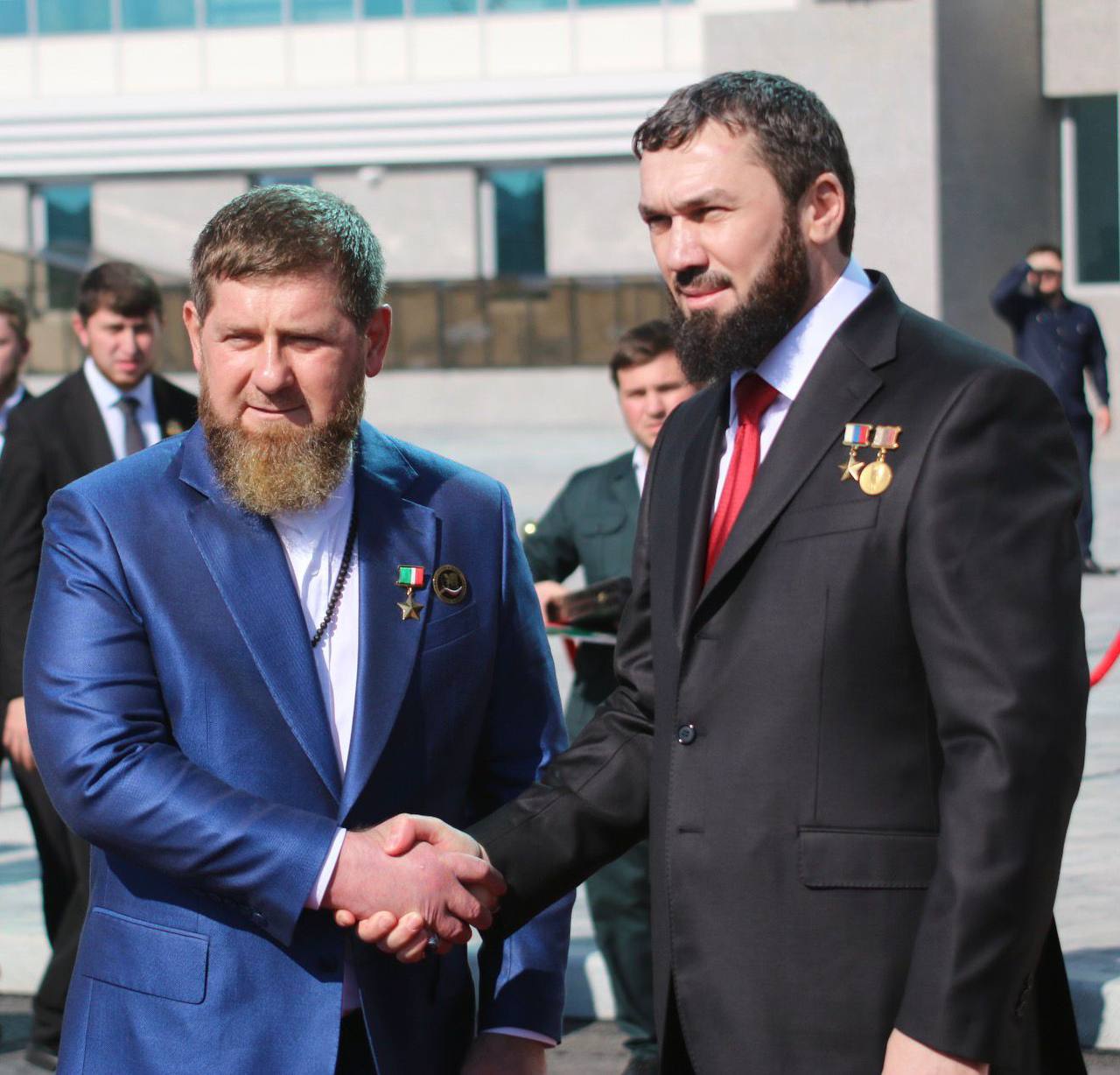 Главе Чеченской Республики Рамзану-Хаджи Кадырову присвоено звание «Герой Чеченской Республики»