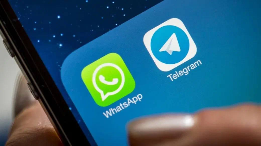 Роскомнадзор ограничил работу WhatsApp и Telegram