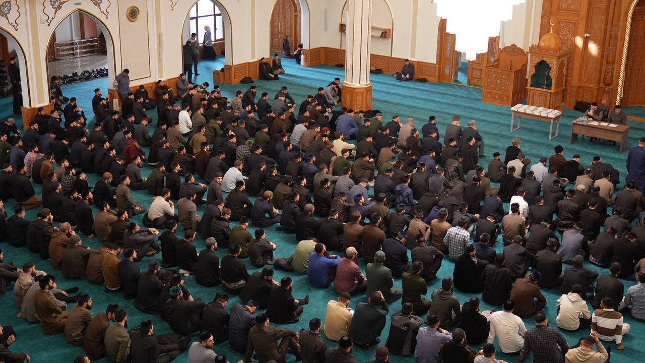 Более 200 человек получили сертификаты на право преподавания Корана