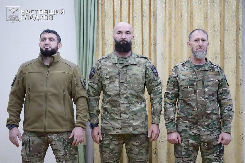Чеченские бойцы награждены за успешную операцию по задержанию сообщника преступника в Вознесеновске