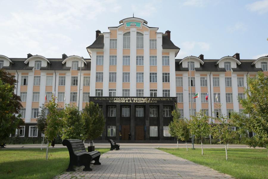В ЧГУ прошел второй день студенческого фестиваля «Золотая осень»