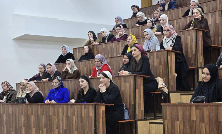 Школьный театр как инструмент воспитания: педагоги Серноводского района осваивают новые методики в ЧГПУ