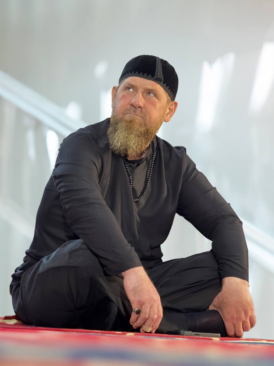 «Их имена навсегда вписаны в историю республики» – Кадыров о жертвах теракта в правительственном комплексе в Грозном