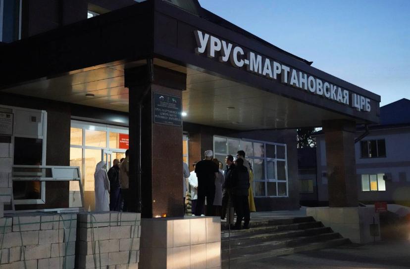 Четыре специалиста пополнили ряды кадрового состава Урус-Мартановской ЦРБ