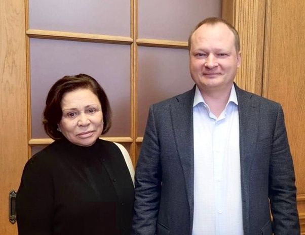 Антон Мороз обсудил с депутатом Госдумы Ириной Родниной развитие школьного спорта в Псковской области