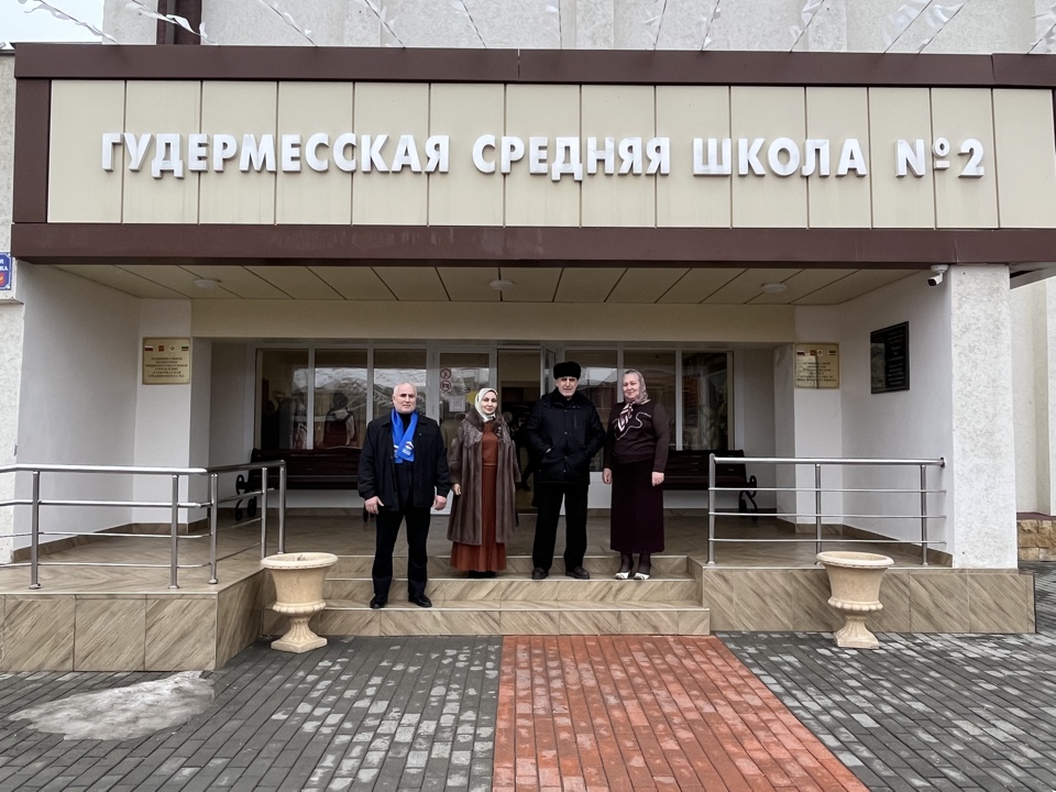 «Единая Россия» проверила чеченские школы, построенные и отремонтированные по Народной программе