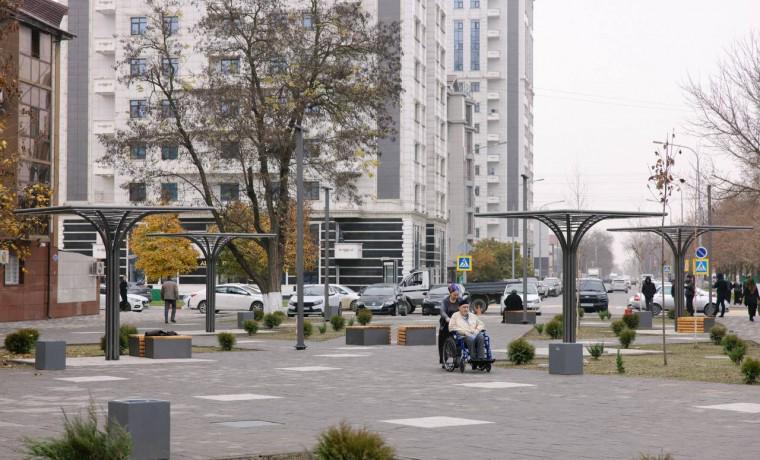 В Гудермесе открыли пешеходный бульвар после благоустройства по нацпроекту «Инфраструктура для жизни»