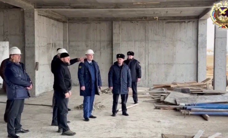 Прокурор Висаитовского района проверил законность строительства учреждений для детей с ОВЗ
