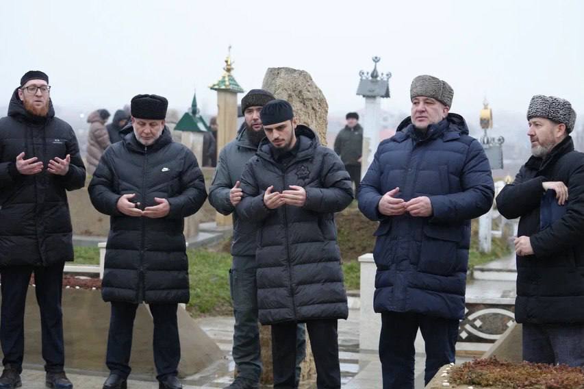 В селе Ахмат-Юрт прошли религиозные мероприятия в память об Ахмате-Хаджи Кадырове