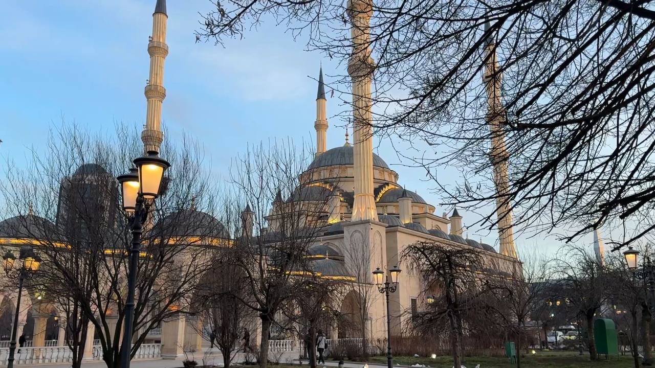 В главной мечети Чеченской Республики проходят коллективные ифтары