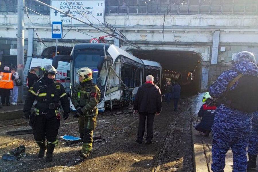 24 человека пострадали при столкновении трамваев в Москве