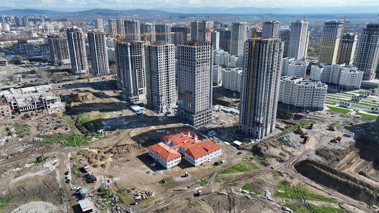 В Путинском районе Грозного ведется строительство 4 объектов образования