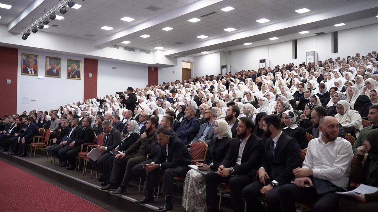 В Грозном обсудили ход подготовки к итоговым экзаменам и аттестации