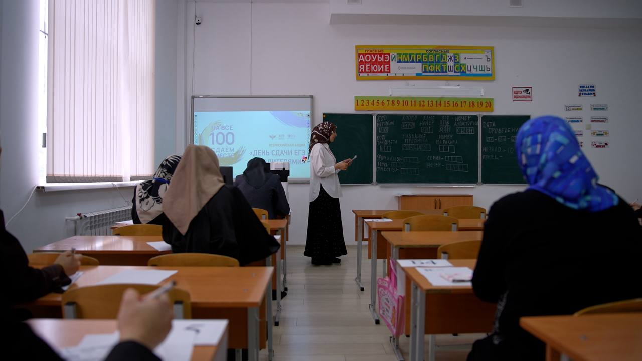 Более 800 родителей сдали ЕГЭ в Чеченской Республике