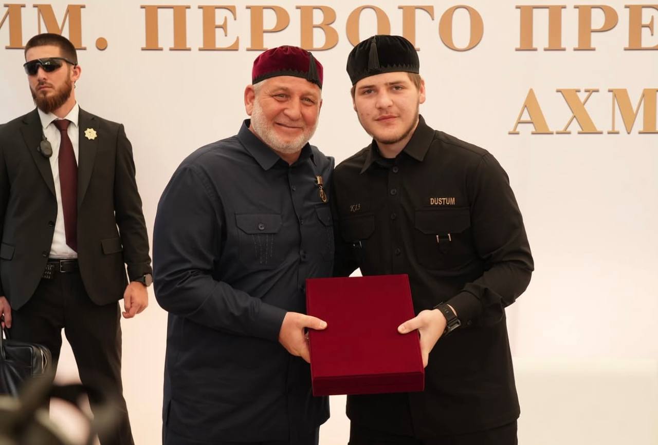 Адаму Кадырову присвоили звание «Почётный гражданин Курчалоевского района»