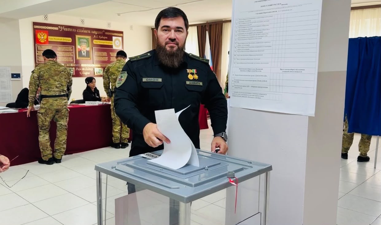 Единство поколений и ответственность за будущее: Герой ЧР Алихан Шавхалов призвал молодежь республики принять активное участие в выборах