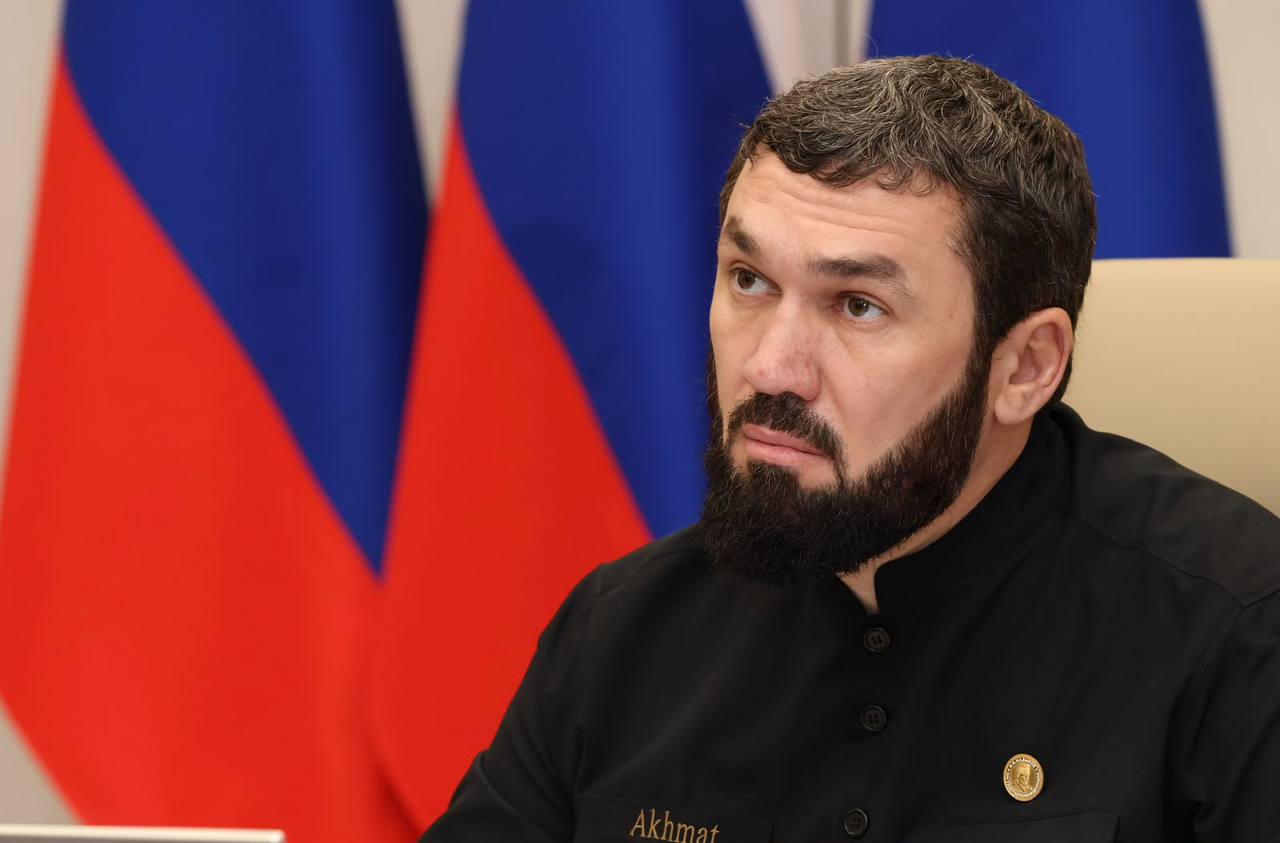 Зарплаты в ЧР продолжат повышать в бюджетной сфере и реальном секторе — Даудов
