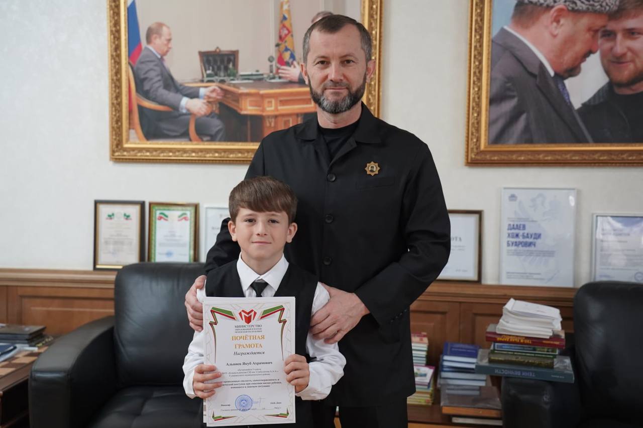 11-летний Якуб Альвиев спас тонувшего малыша и получил награду за героизм