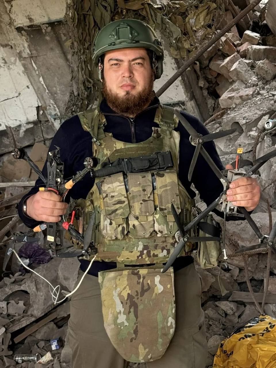 Военнослужащий полка «Север-АХМАТ» спас мирного жителя попавшего в аварию.